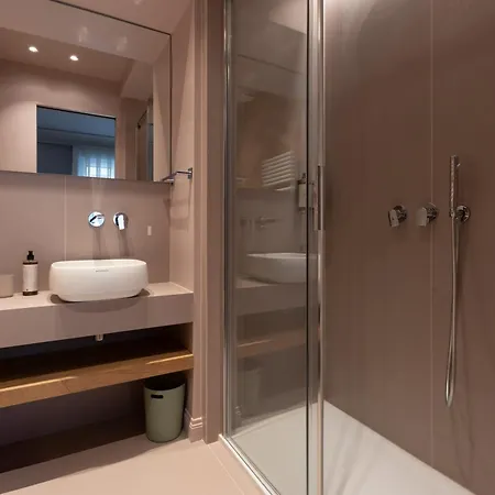 Apartament Franceschi - 50mt To Metro, Gem With Luxury Design, A-c, Panoramic View *