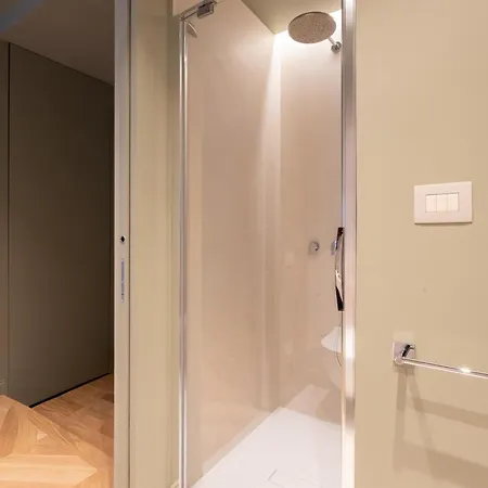 Apartament Franceschi - 50mt To Metro, Gem With Luxury Design, A-c, Panoramic View Rzym