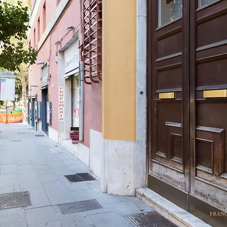 Apartament Franceschi - 50mt To Metro, Gem With Luxury Design, A-c, Panoramic View